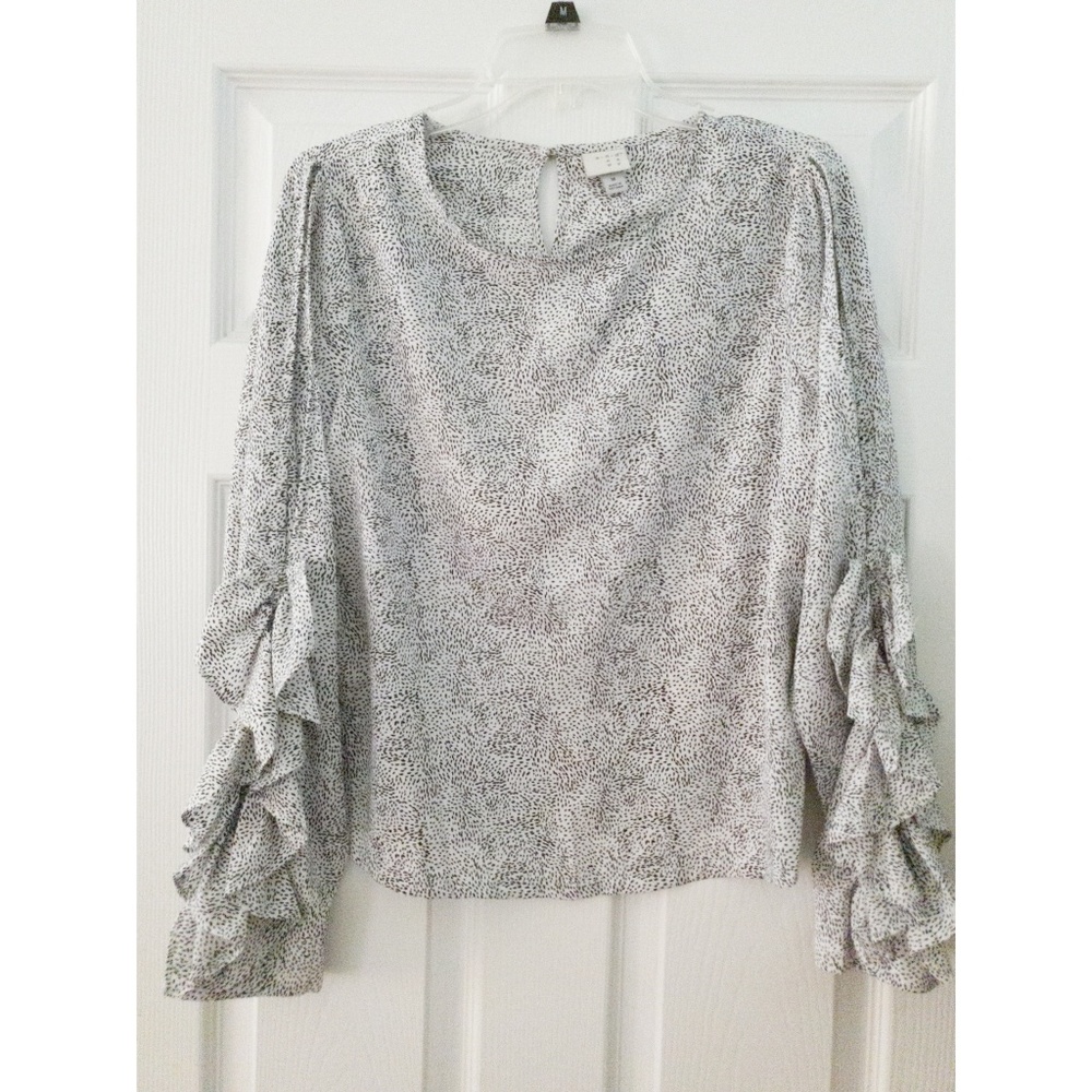 A New Day Black & White Ruffled Sleeve Shirt